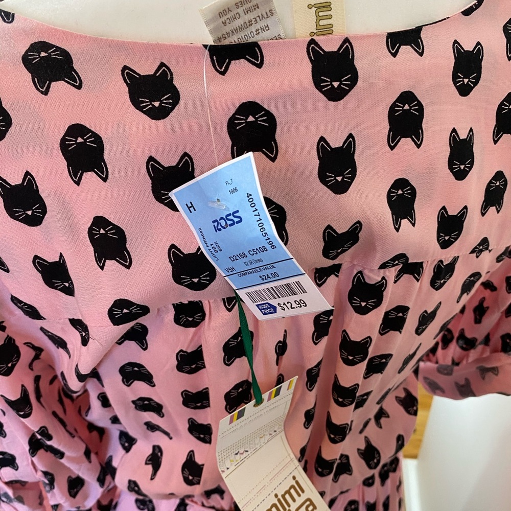 Mimi Chica Tunic for the Cat Lovers! - Picture 5 of 5